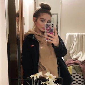 Meet your Posher, Maddy